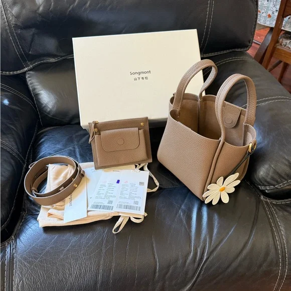 Songmont Medium Song Bag - Taupe Leather - Picture 4 of 8